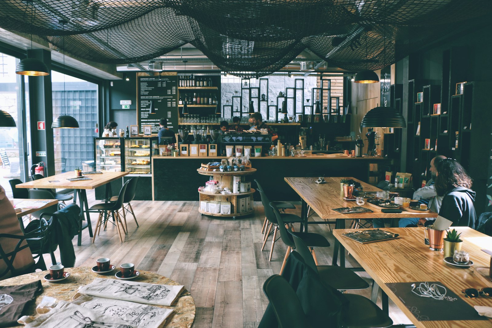 The One Hour Buffer Rule: Why Empty Time Is a Travel Superpower
